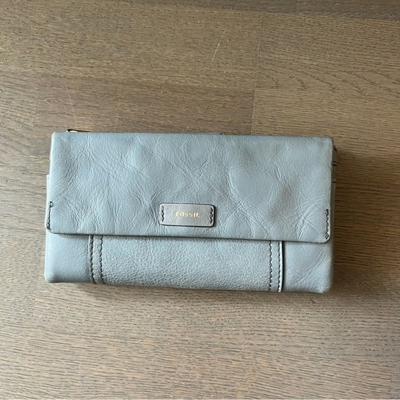 Fossil Leather Wallet/Clutch in Light Blue/Green. GUC - Picture 1 of 10